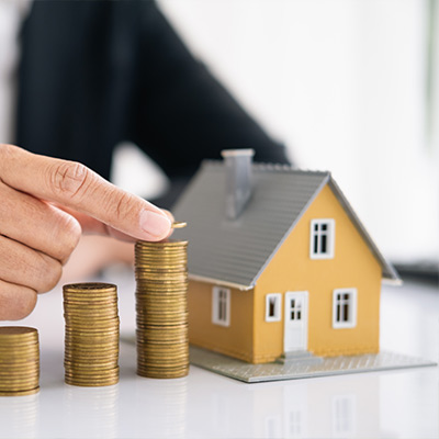 Happy family refinancing